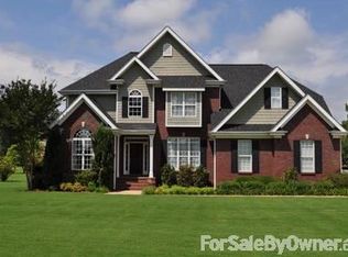 450 Meadowood Rd, Gadsden, AL 35901