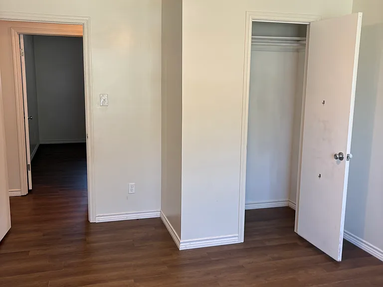 2803 Elmwood Ave — Photo 10