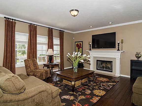 4th image of 8863 Flagstone Dr