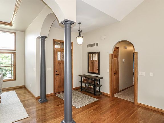 3rd image of 1011 Aristides Dr