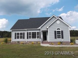 221 Red Oak Dr, Washington, NC 27889