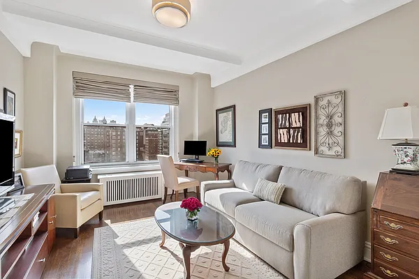 Sold by Tiffany Bauman Real Estate LLC | media 18