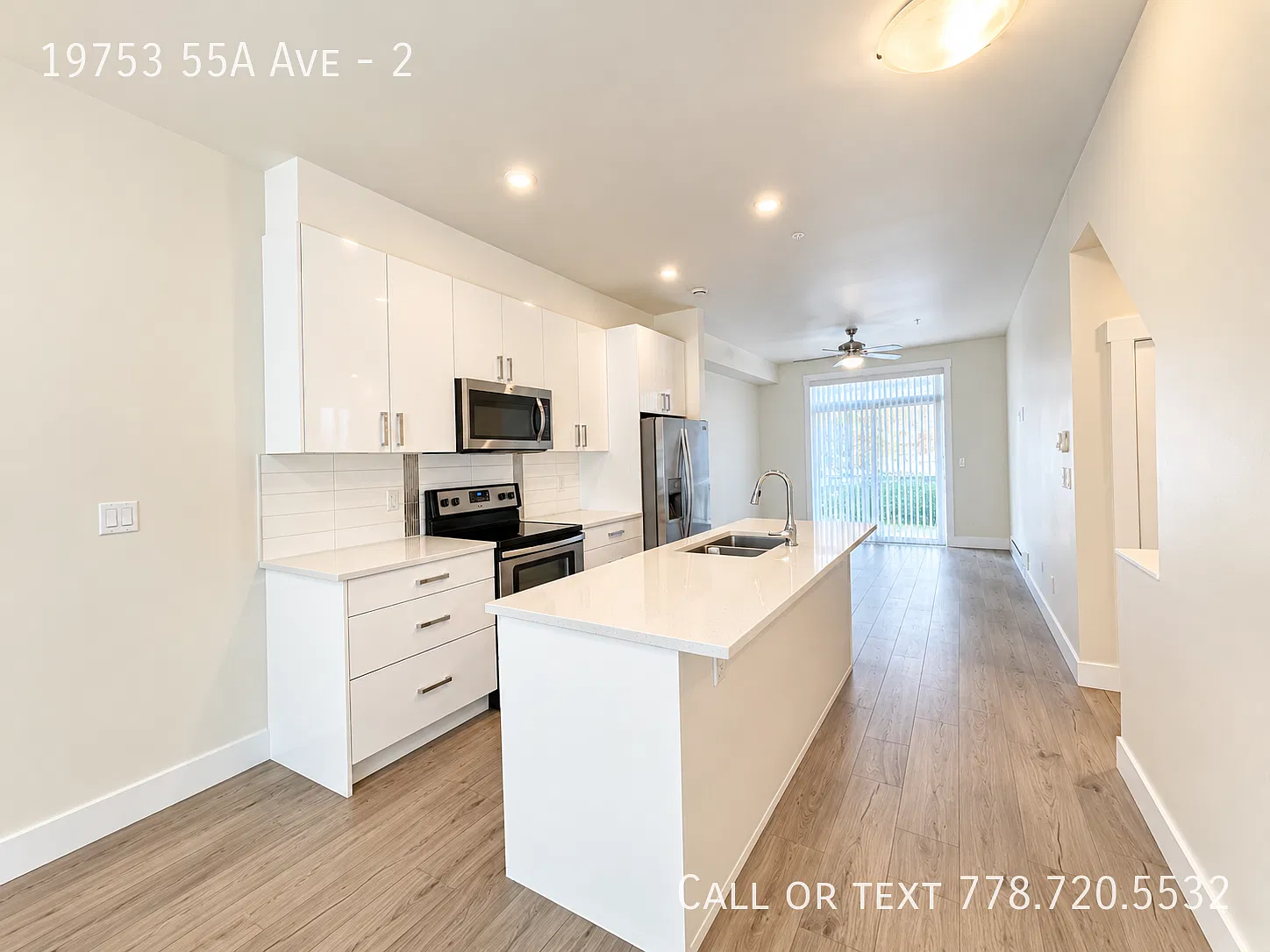 Beautiful 2 Bedroom Townhouse — Photo 1