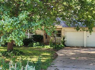1103 E Linwood Dr, Springfield, MO 65807