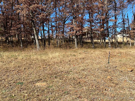 5th image of 668 Woodlands Dr