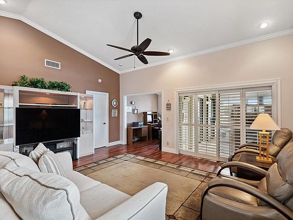5th image of 2212 Congressional Way #2212