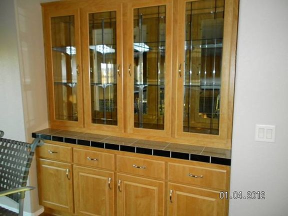 Built-in Hutch