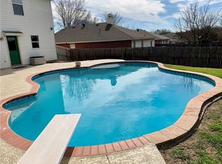 8800 Swan Park Dr, Denton, TX 76210