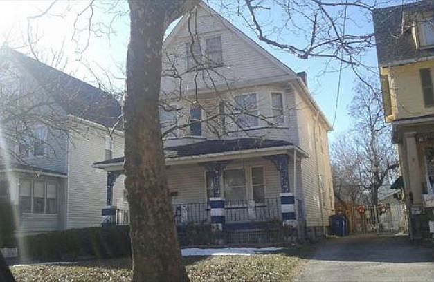 2nd image of 8106 Whitethorn Ave