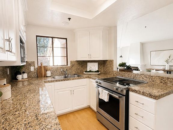 4th image of 10199 Danube Dr