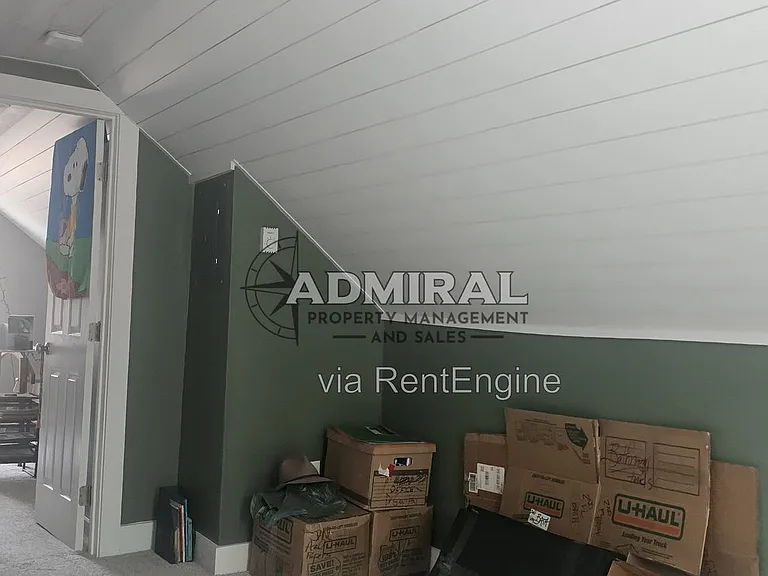 8 Maple St — Photo 12