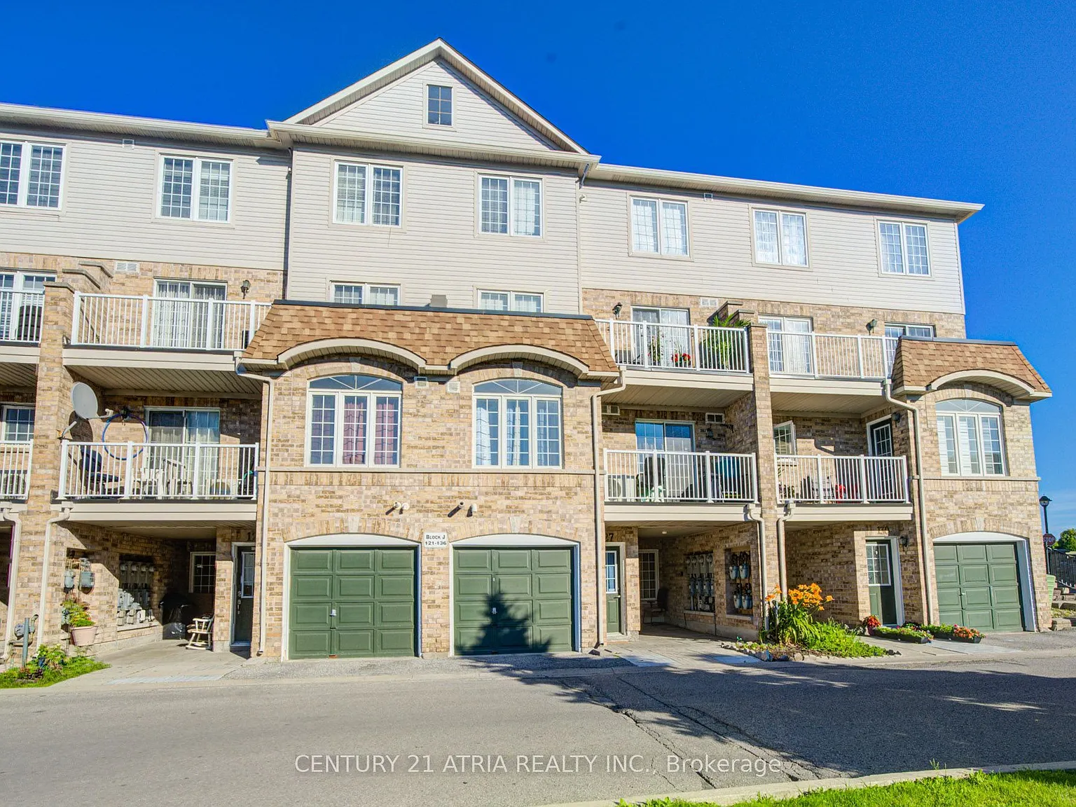 2 bed, $2,500 — Photo 2