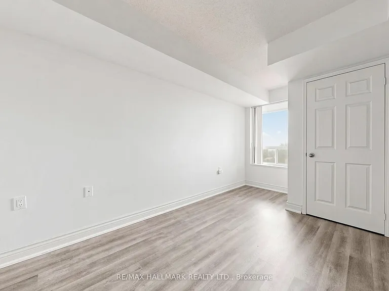 35 Finch Ave E #1808 — Photo 17