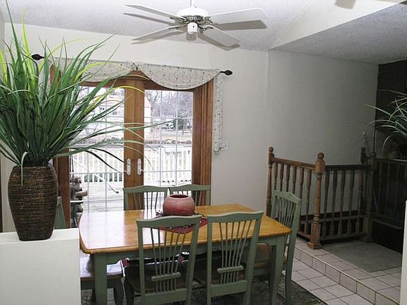 KITCHEN EATING AREA W/NEW FRENCH DOORS