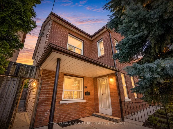 212 Lippincott St, Toronto, ON M5S 2P5