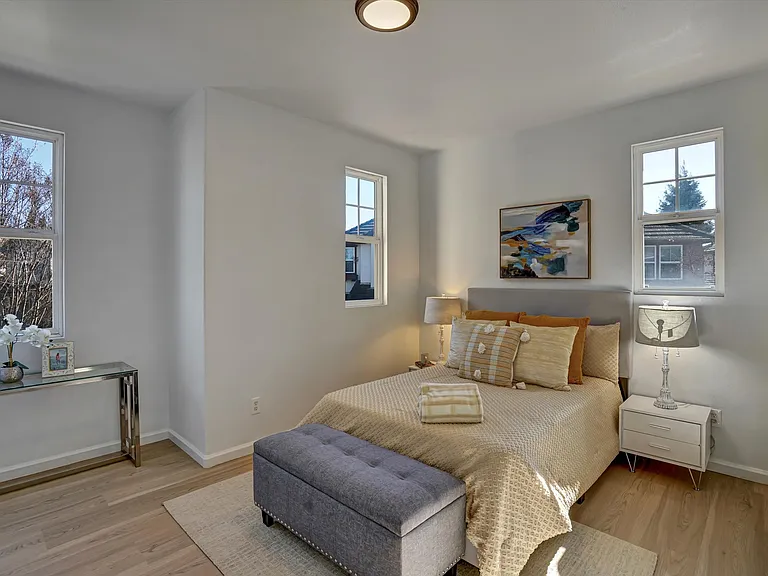 530 Cottage Park Dr — Photo 7