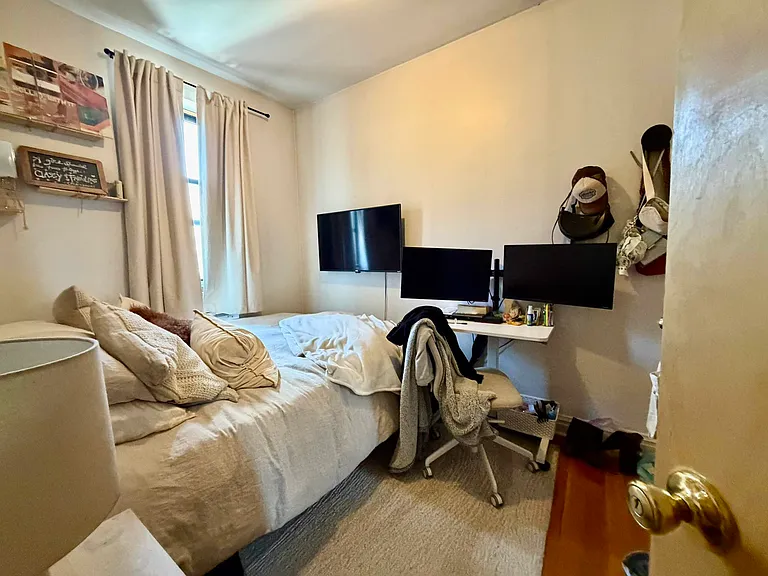132 Thompson St #37 — Photo 3