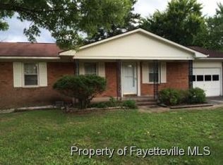 28 Pansy Cir, Spring Lake, NC 28390