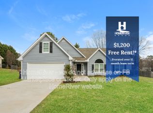 768 Wilkes Dr, Loganville, GA 30052