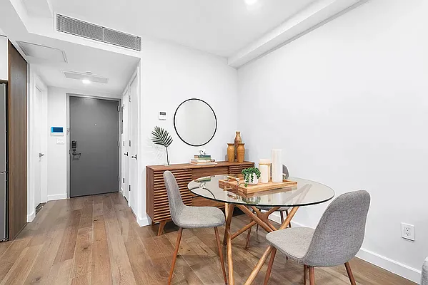 Rented by E Realty International Corp | media 46