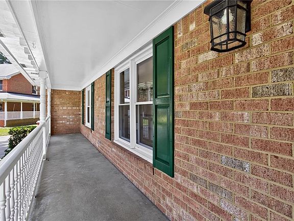 4th image of 800 Birch Forest Ct