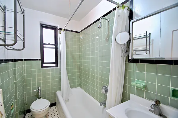 Rented by Bohemia Realty Group | media 13