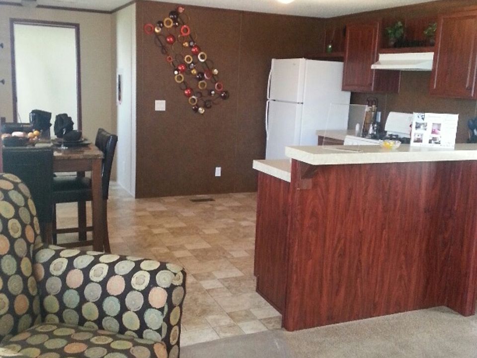 2nd image of 3302 Susan Cir S