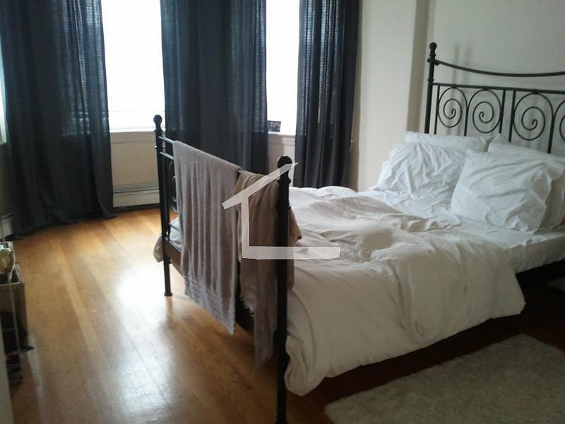 2nd image of 208 Winthrop Rd APT 21D