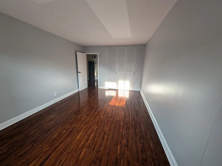 470 Halstead Ave #2S — Photo 8