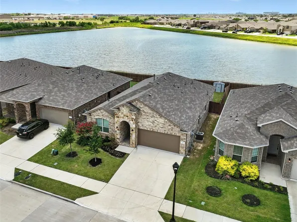 217 Oldcastle Way, Fort Worth, TX 76052