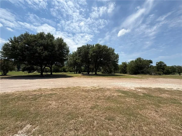 N Commerce St, Bremond, TX 76629