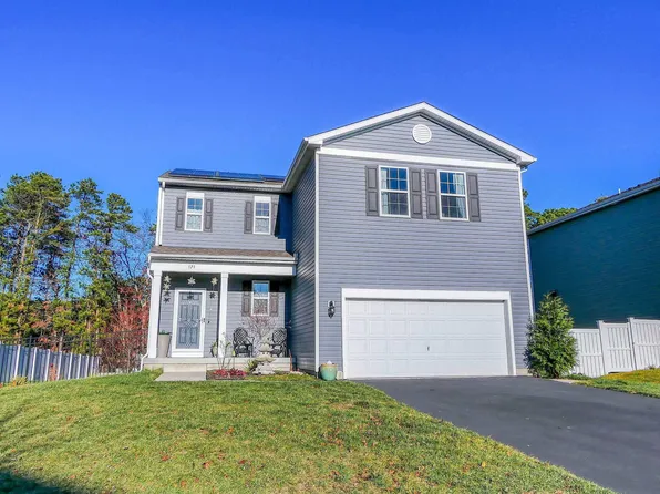 171 Crystal Lake Dr, Egg Harbor Township, NJ 08234