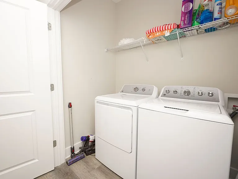 106 Penny Ln — Photo 22