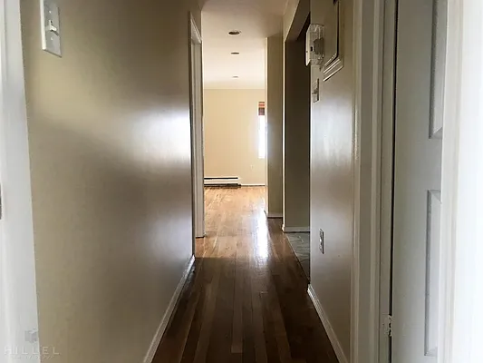 Rented by Hillel Realty Group | media 21