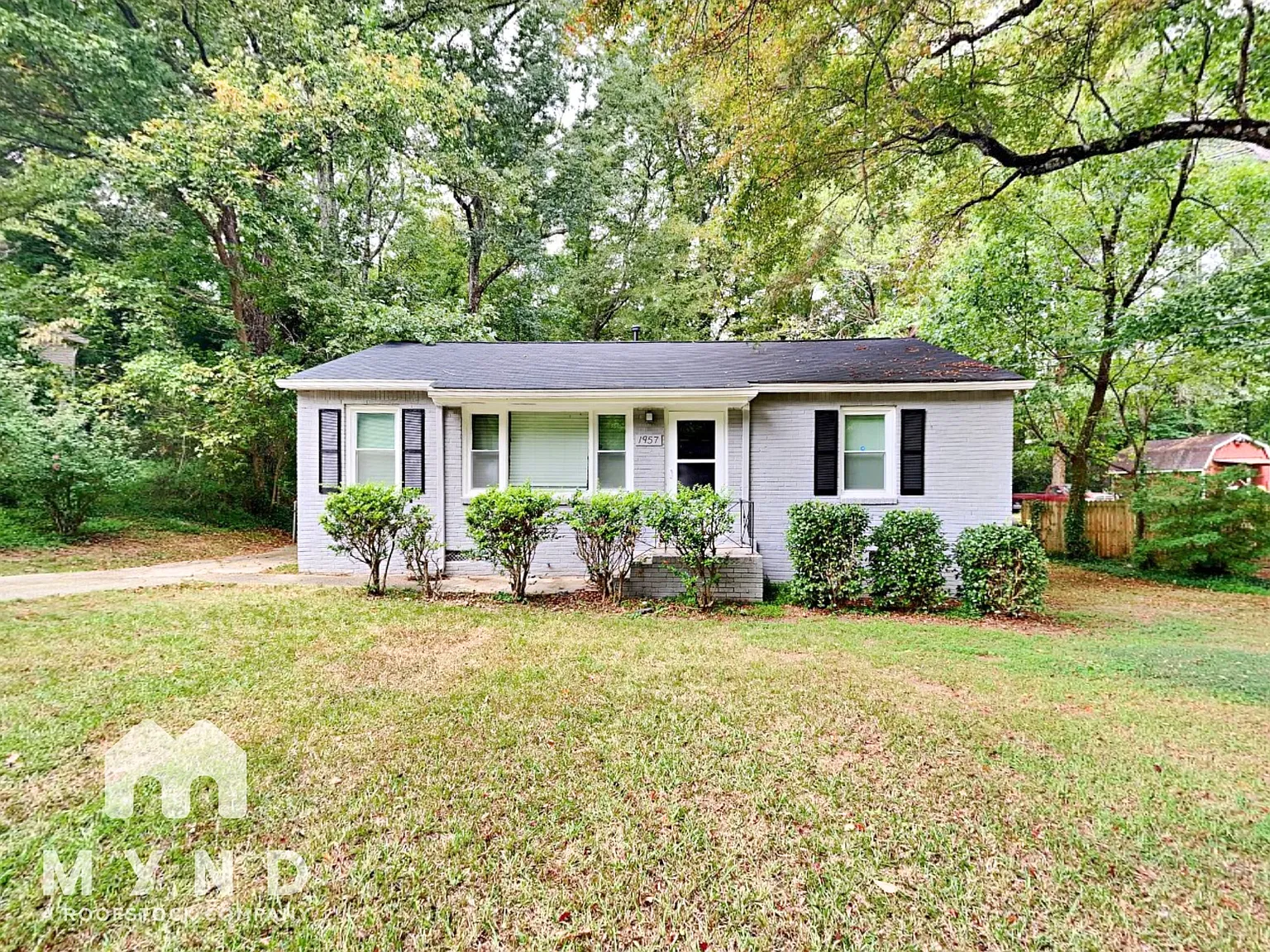 3 bed, 1.5 bath, 1258 sqft, $1,610 — Photo 1