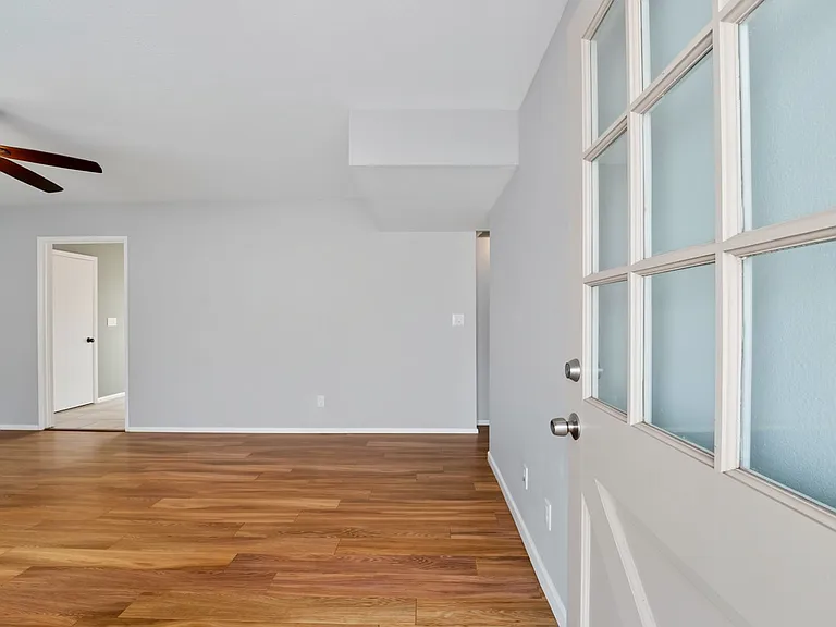 114 S Lesueur — Photo 4