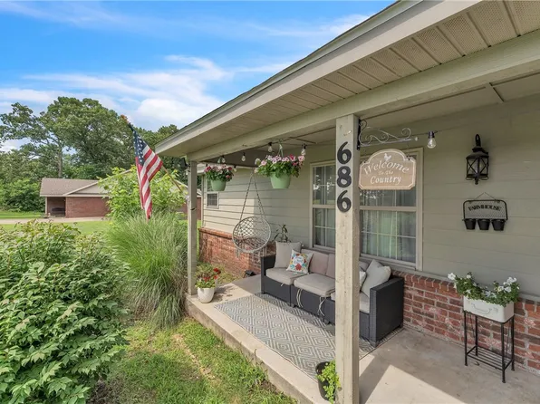 686 Limekiln Rd, Gravette, AR 72736