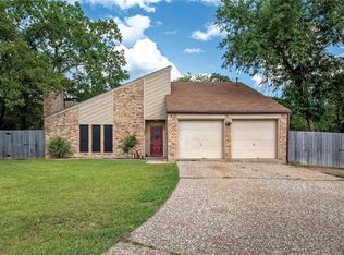 4208 Cheyenne Cir, Bryan, TX 77802