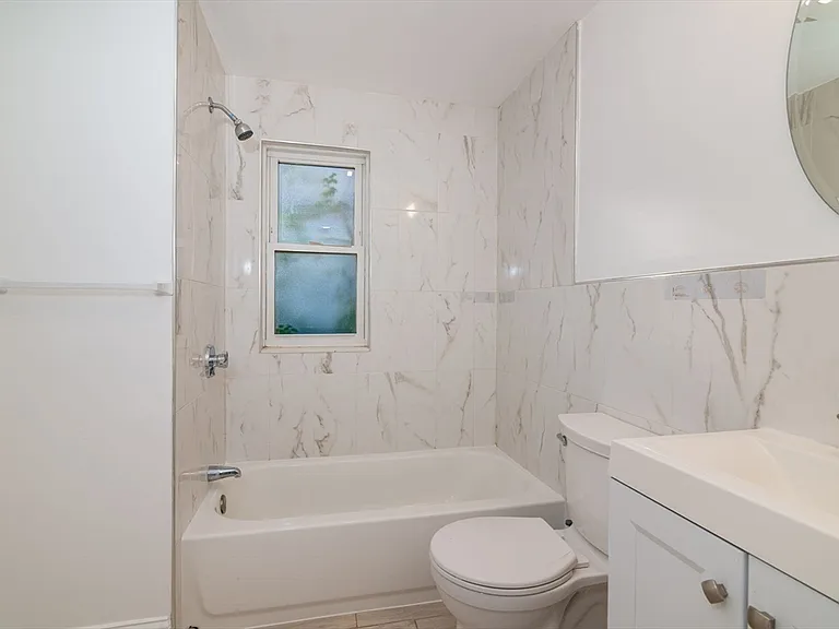 135 Safford St #1 — Photo 9