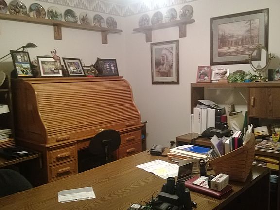 4th image of 211 Elm St