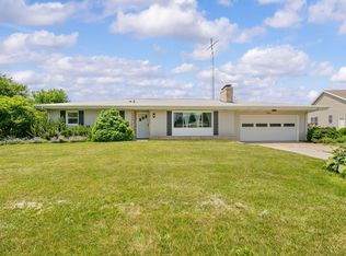 8956 Maplewood Dr, Berrien Springs, MI 49103