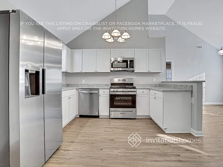 1092 Abington Ct — Photo 10