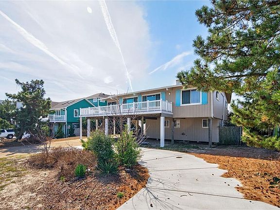 2nd image of 2573 Sandpiper Rd