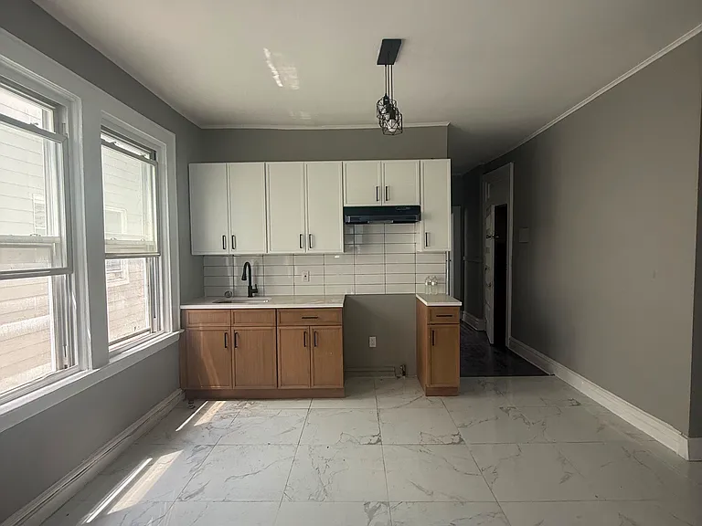 842 S 19th St #2L — Photo 3