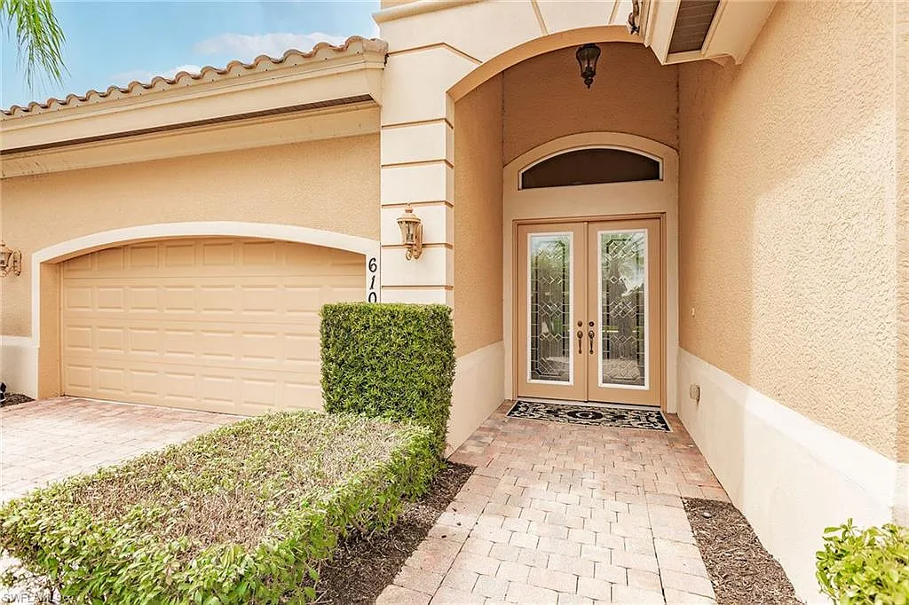 3 bed, 3.0 bath, 1945 sqft, $12,000 — Photo 3