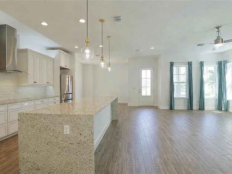 7038 Arnoldson St — Photo 6
