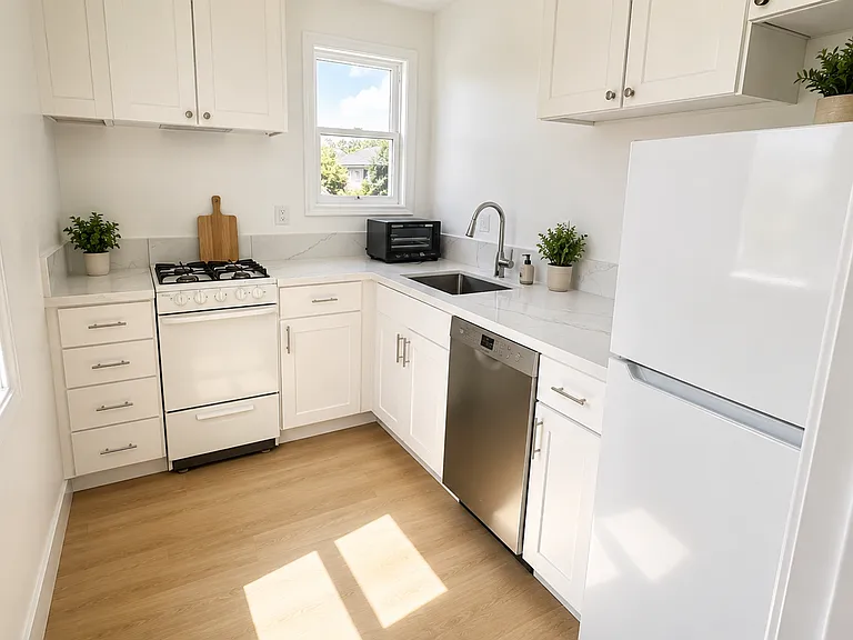 1827-1829 Berkeley Way — Photo 8