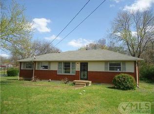 1018 Woods Lake Dr, Madison, TN 37115