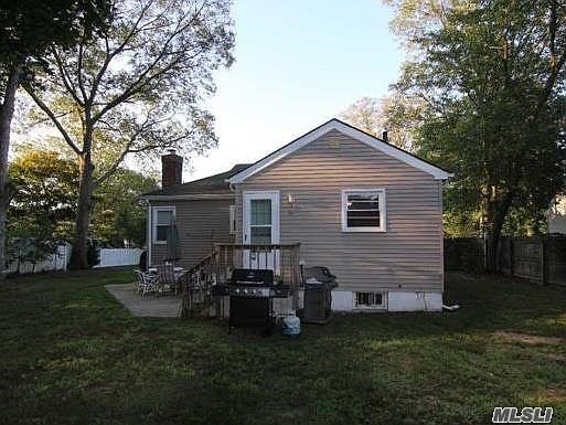 3rd image of 127 Dakota St