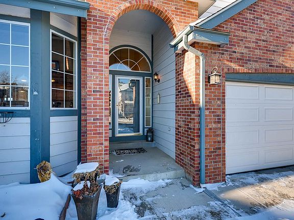 3rd image of 3656 Seramonte Dr